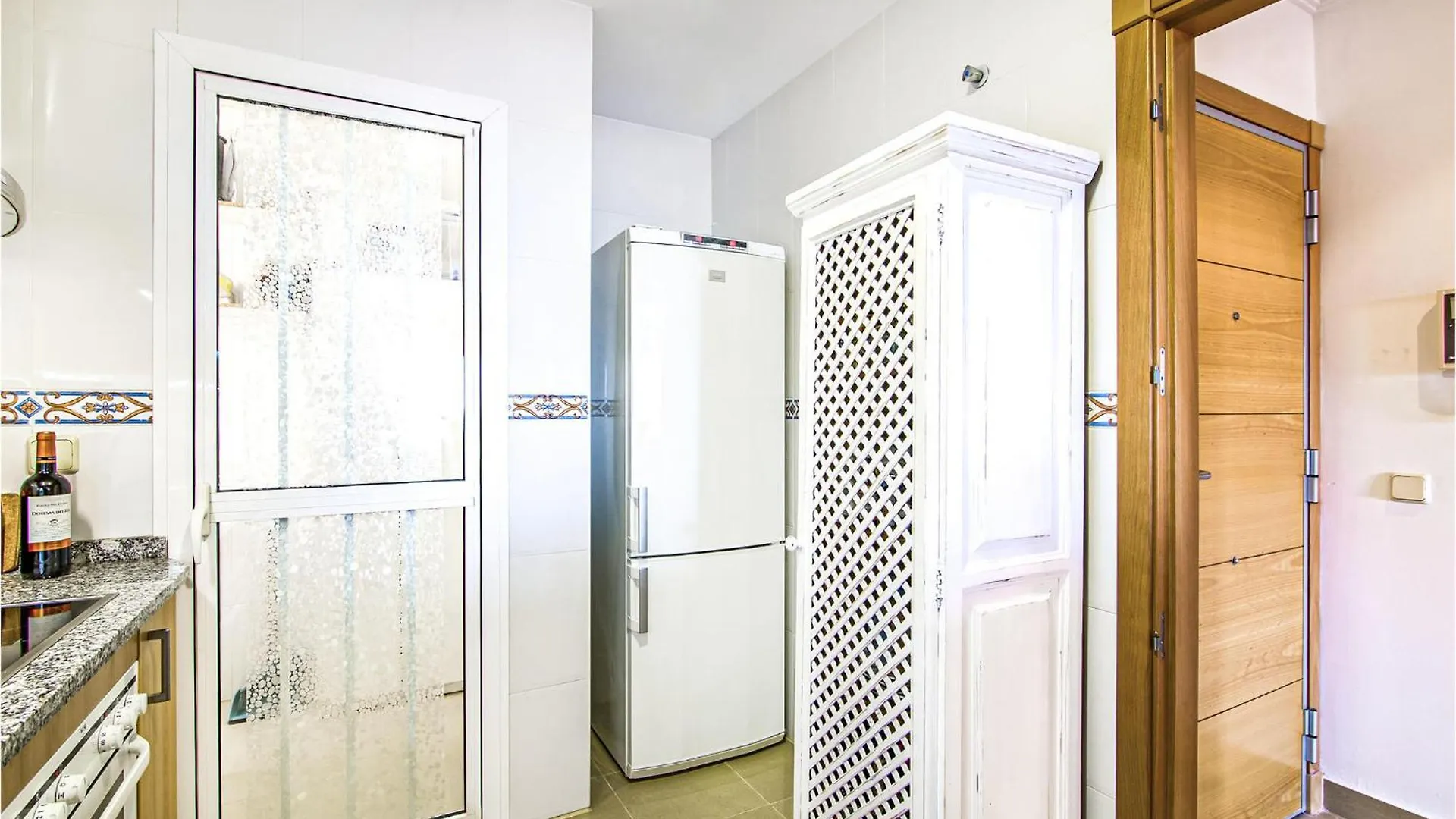2 Bedroom Cozy Apartment In Sabinillas San Luis de Sabinillas